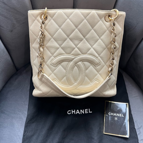 CHANEL Handbags - Sold-CHANEL Caviar Quilted Petite Shopping Tote PST